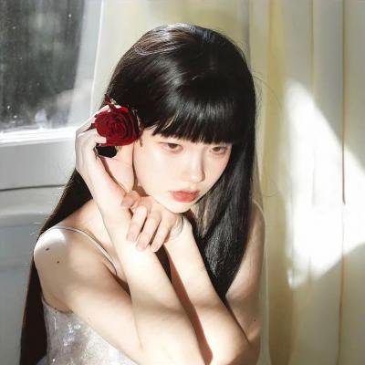 摩纳哥女孩 封面